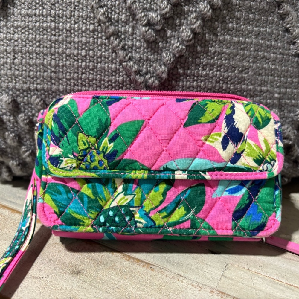 ❤️Vera Bradley RFID Tropical Paradise Wristlet/Wallet